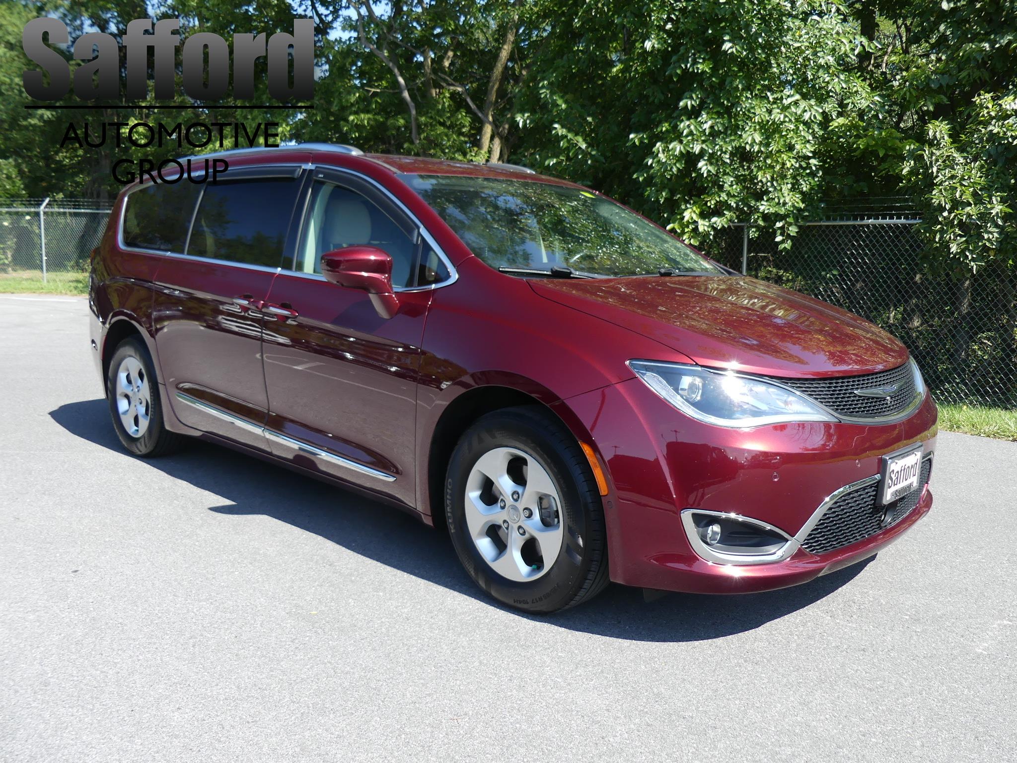 Pre-owned 2017 Chrysler Pacifica Touring-l Plus Fwd Front Wheel Drive 