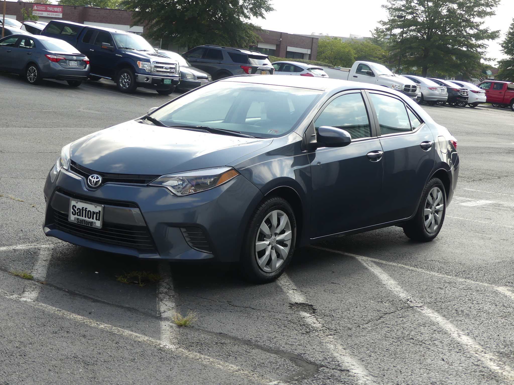 Pre-Owned 2015 Toyota Corolla 4dr Sdn CVT LE (Natl) Front Wheel Drive ...