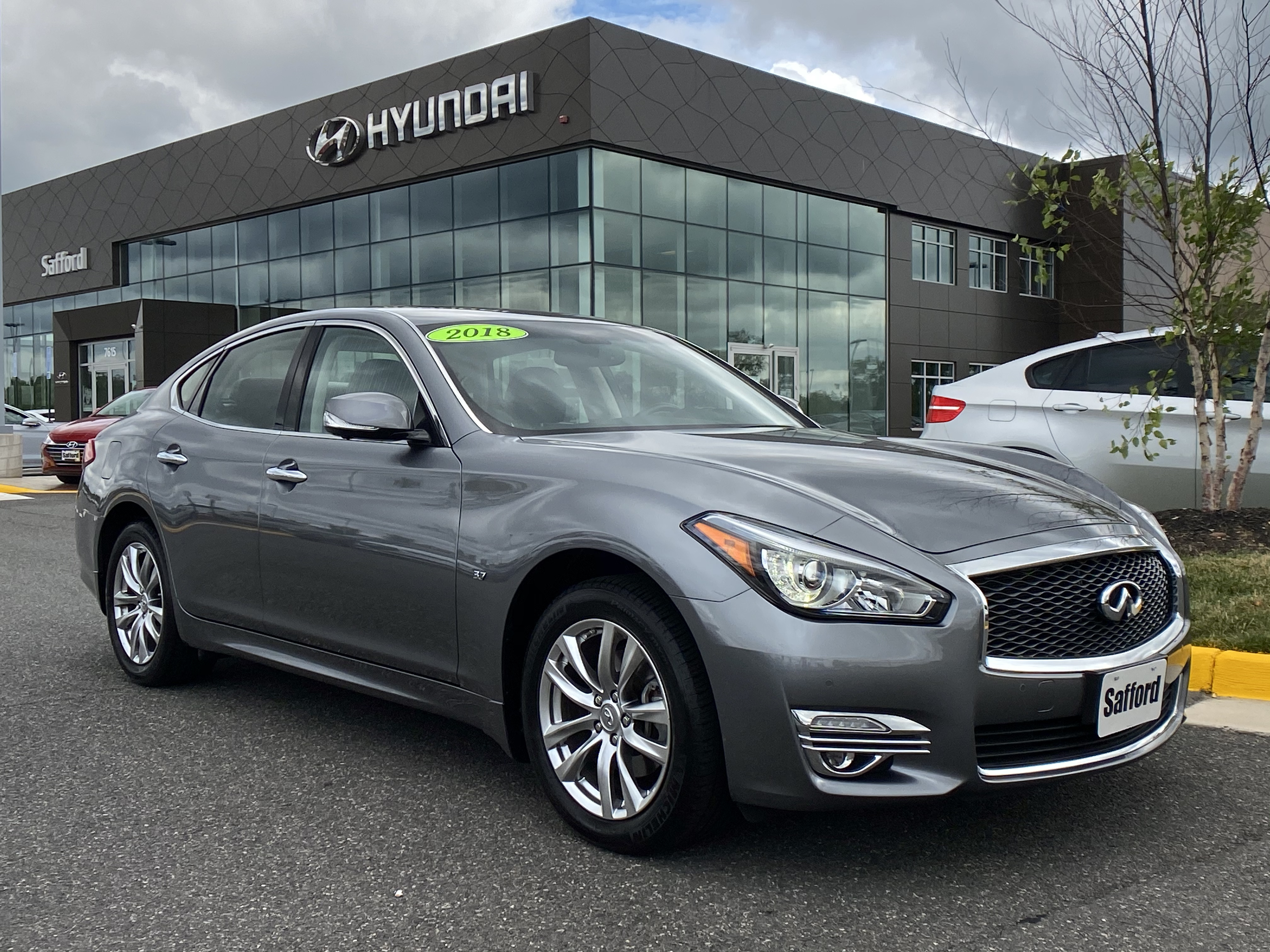 Infiniti q 70